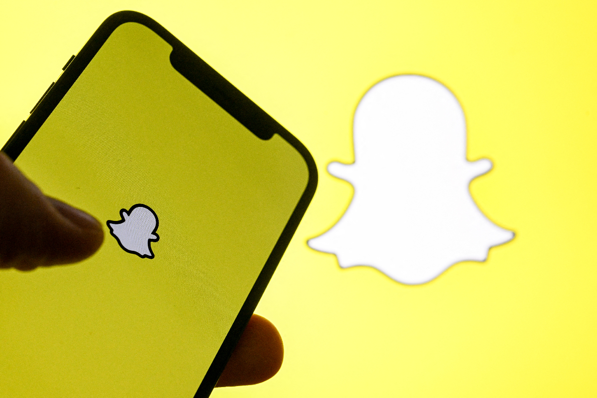 SnapchatがAI生成動画を報酬対象外に|EC集客3つの論点