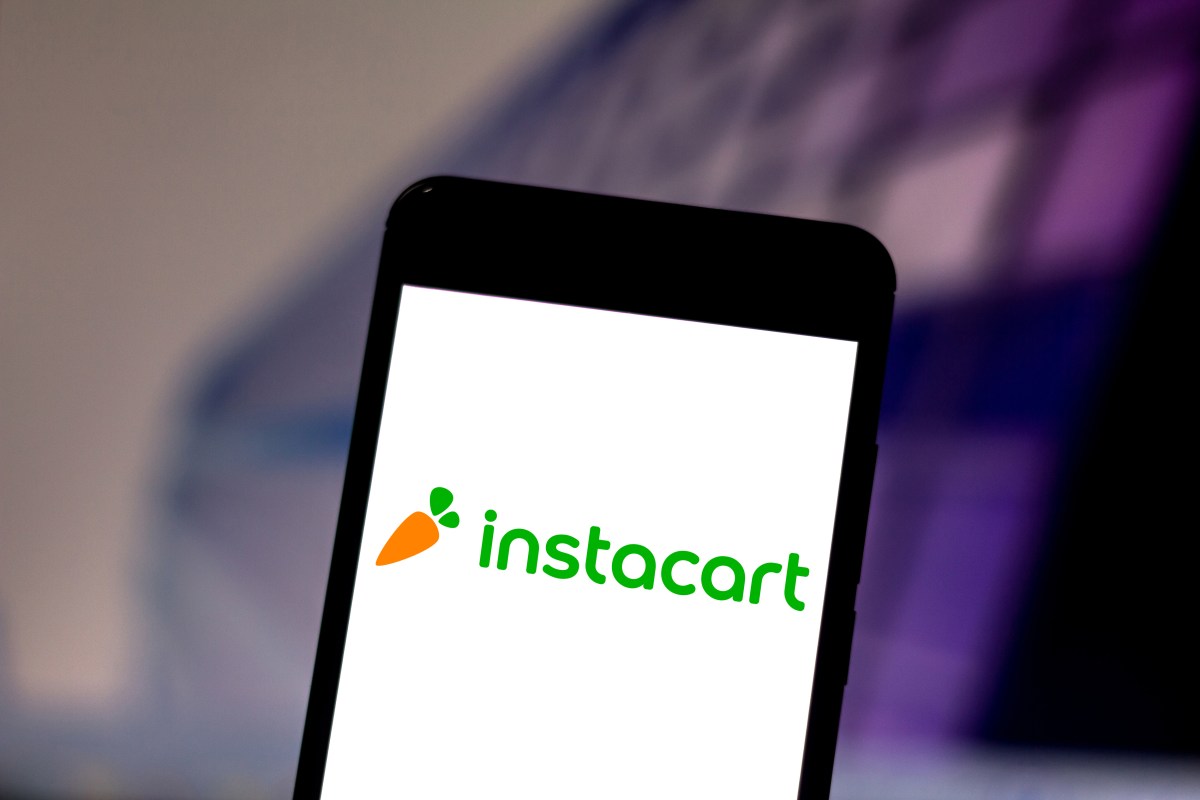 スマートフォンに表示されたInstacartのロゴ